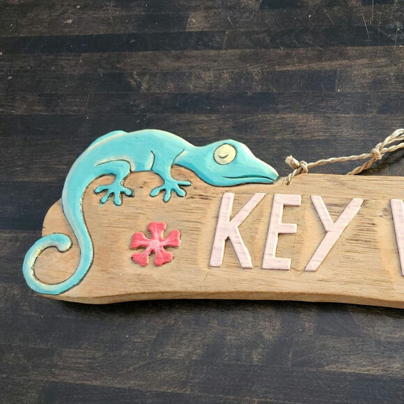 Wood Burned Key West Sign Iguana Lizards Hibiscus Flowers Pool Decor - Picture 3 of 10